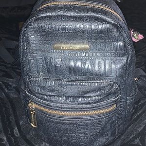 Steve Madden women’s back pack purse black